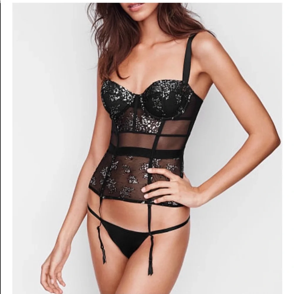 VICTORIA’S SECRET* Lace corset with silver details - Picture 1 of 10